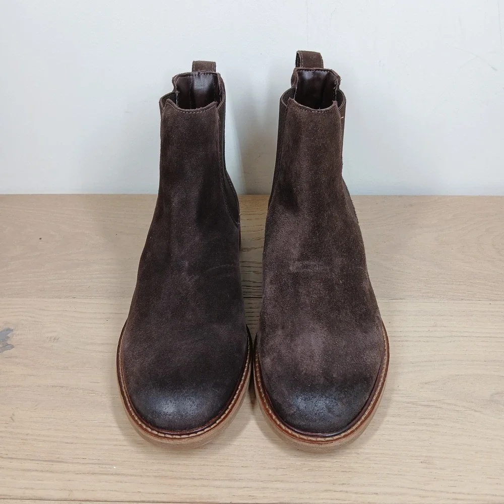 Clarks Chelsea Boots Womens 11W Brown Suede Leather Minimalist Office Classic